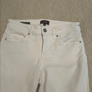 NYDJ White Straight Leg Jeans Classic Style